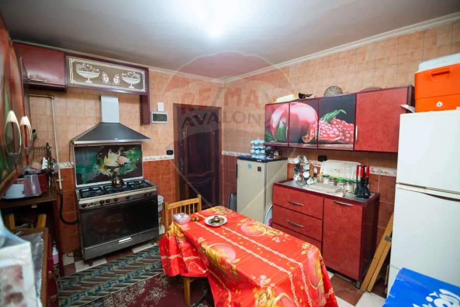 شقة للبيع 130 م محرم بك (ش الرصافة الرئيسي)