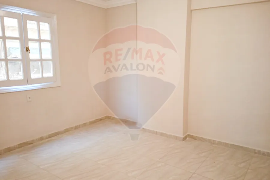 Apartment for rent 150 m Zezenia (Abo Qir St.)