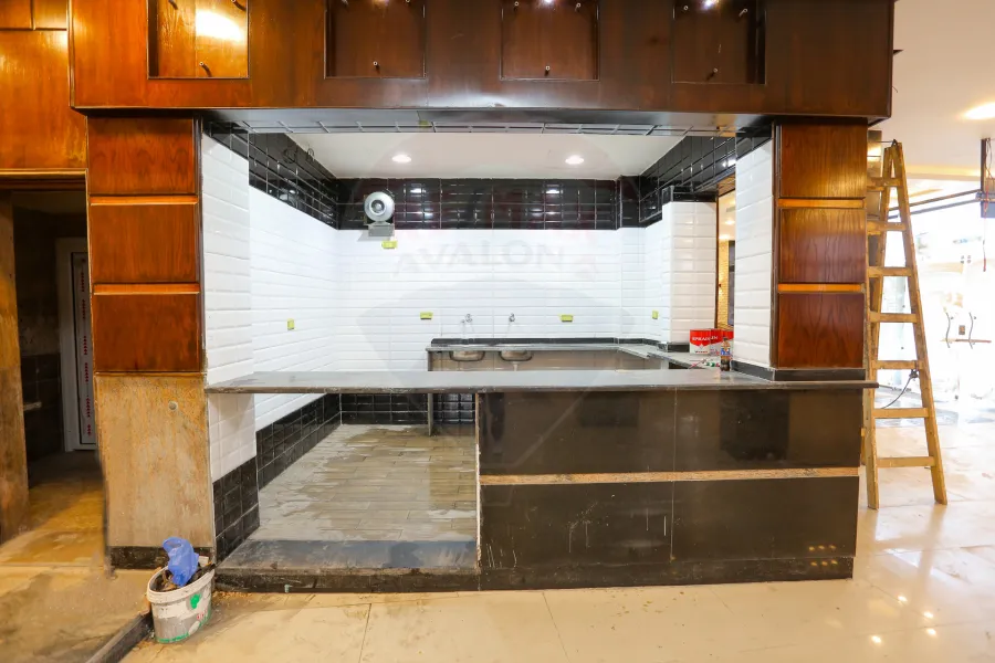 Store for sale 423 m + Mizzane 70 m Al-Mansheya (Direct on sea) - available for cafe or restaurant