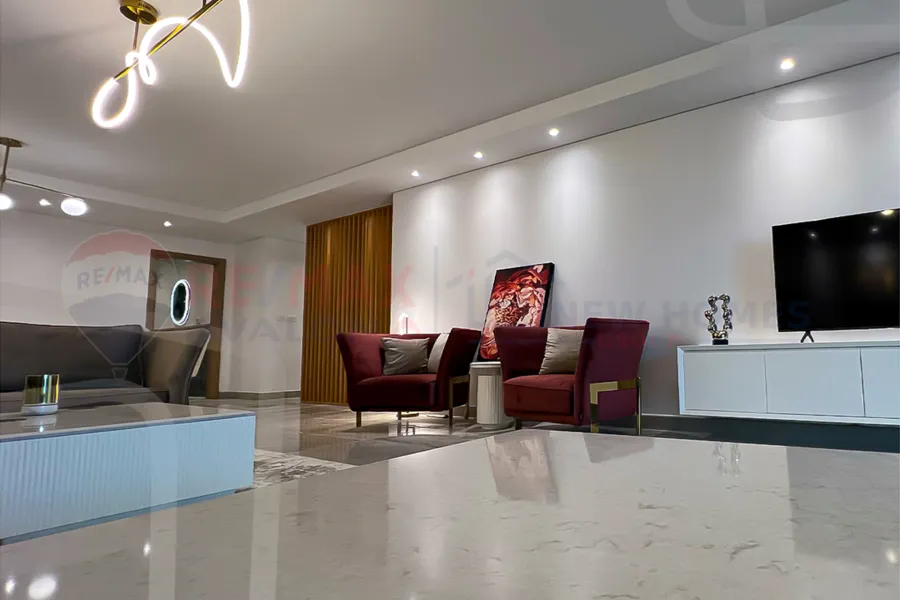 شقة للبيع 173 م سموحة (سكاي لاين)