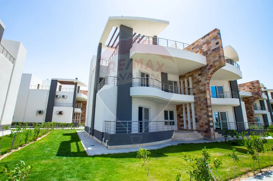 فيلا توين هاوس للبيع 255 م الساحل الشمالي (سيدي عبد الرحمن - مرسيليا بيتش 4)