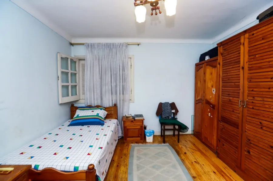 Apartment for sale 210m Laurent- Tram St