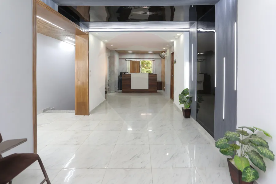 Administrative unit for rent 350 m Sidi Gaber (steps from the sea and Port Said St.)