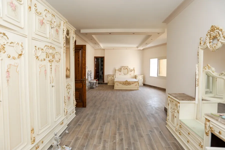 Apartment for sale 375m Victoria (Tram Station)