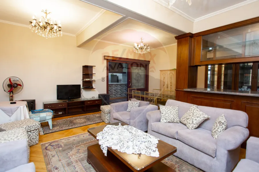 شقة للبيع 150 م وابور المياة (ش عمر الفاروق)