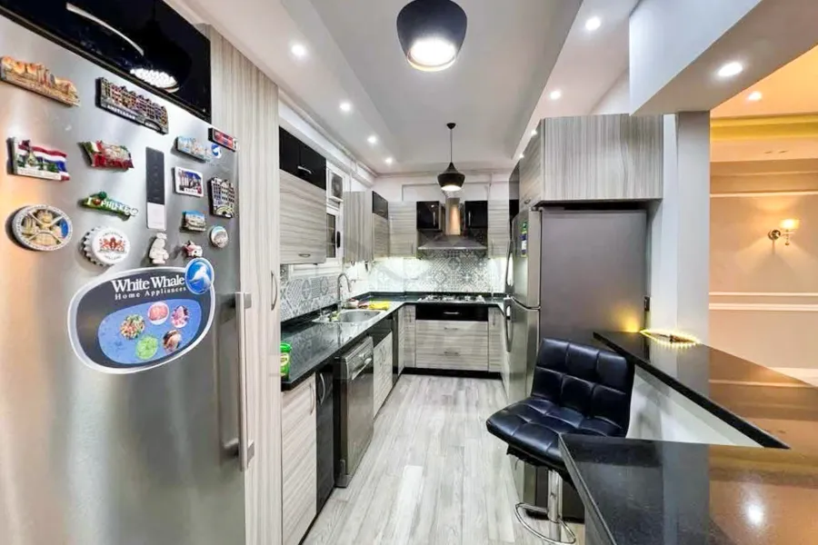 شقة للبيع 250 م سموحه (ش بهاء الدين الغتورى)