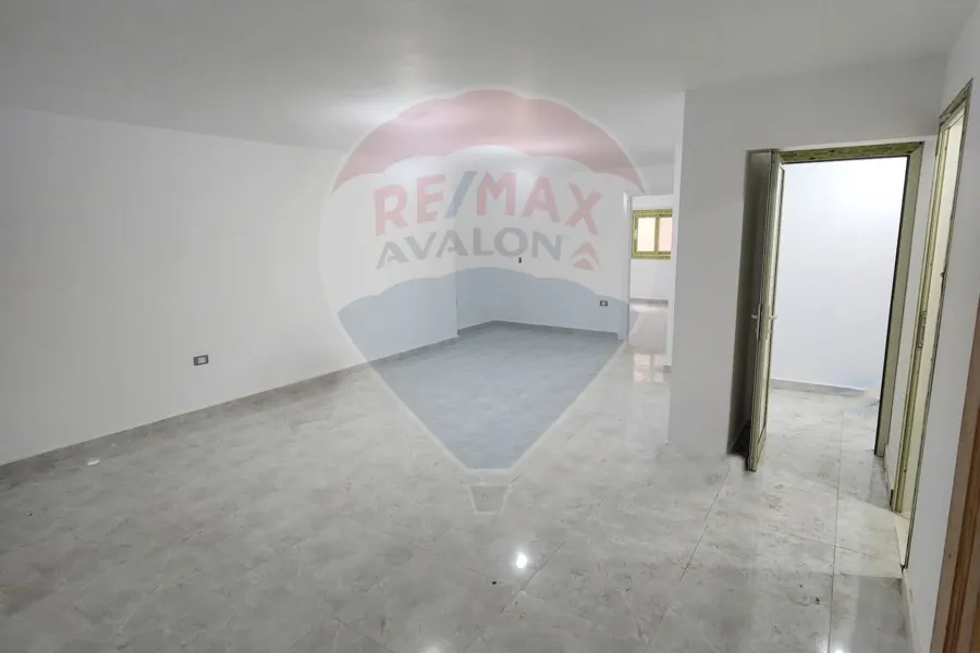 مقر إداري للإيجار 90م سابا باشا (على الترام مباشر)