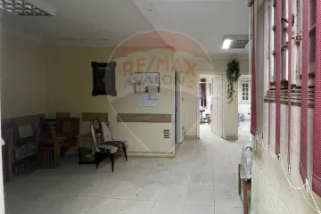 عيادة للبيع 90 م كليوباترا (علي الترام مباشرة)