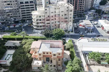 شقة للبيع 220 م كفر عبده ( امام قصر قرداحي )