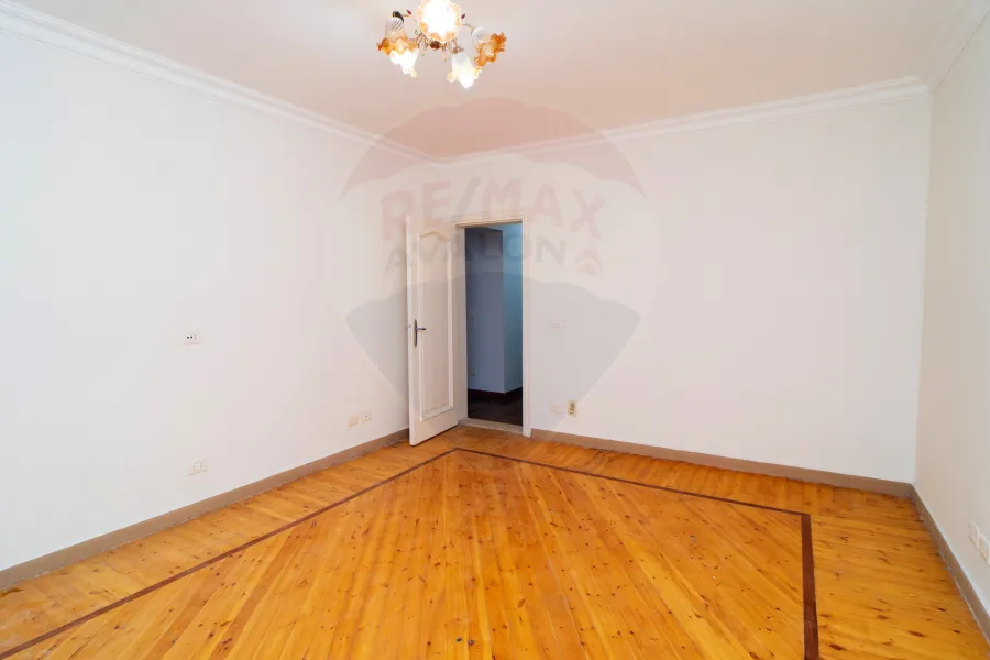 Apartment for sale 245 m Louran (Abdel Khaleq Tharwat St)