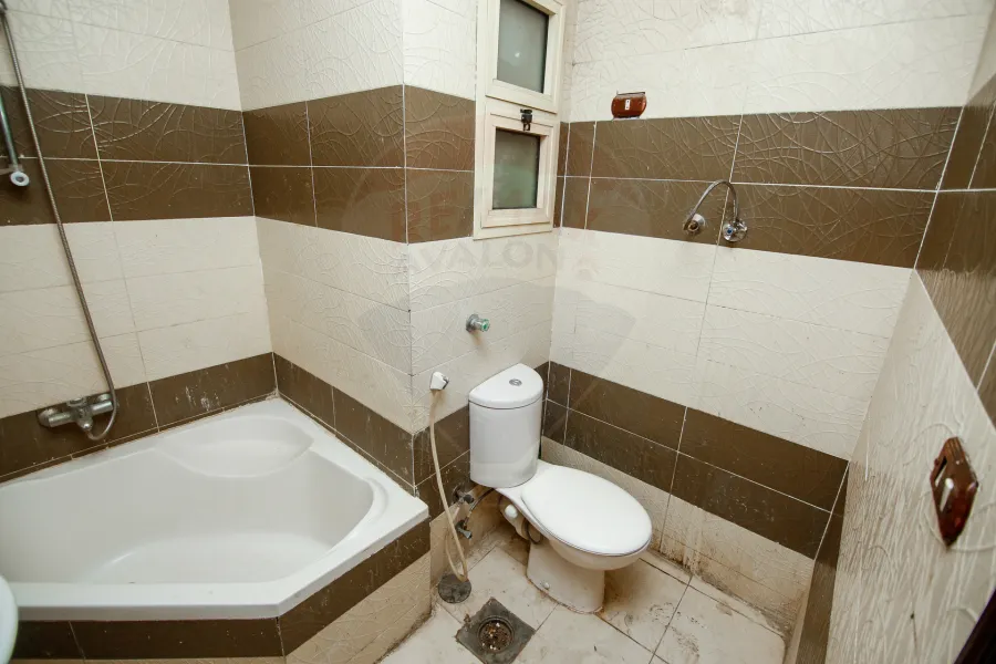 Adminstrative unit for sale 120m Tharwat ( Brand Building -Steps From Abu Qer ST.)