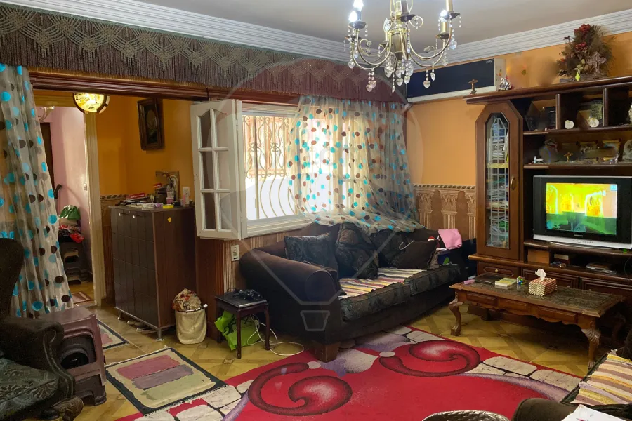 شقة للبيع 250 م جناكليس (ش أبوقير)