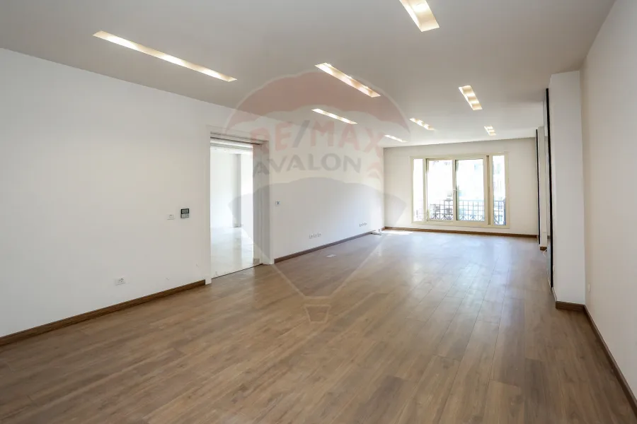 Apartment for sale 520 m Smouha (Fawzy Moaz St. directly - Brand Building)