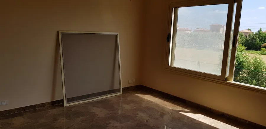 فيلا للإيجار370م كينج مريوط (كومباوند أليكس ويست - مطلات الجولف)