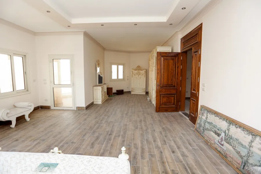 Apartment for sale 375m Victoria (Tram Station)