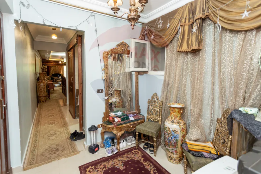 Apartment for sale 225 m Kafr Abdo (skina bnt al hussien st)