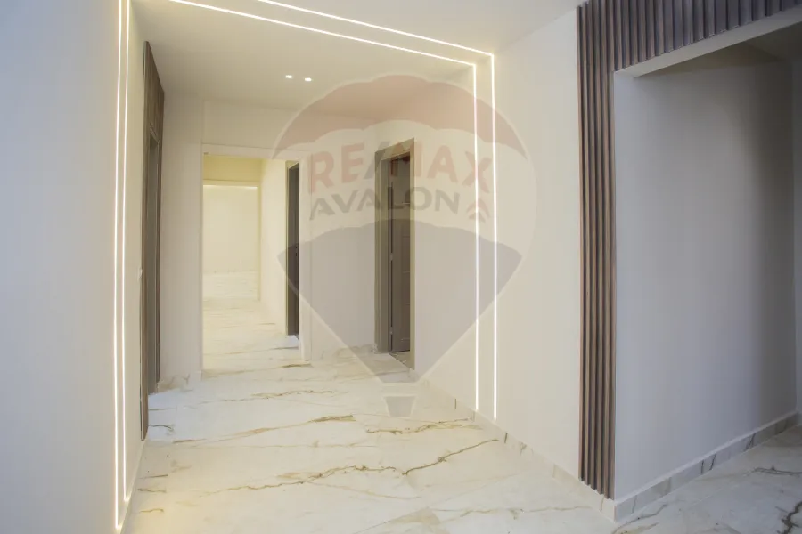 Apartment for sale 215 m Louran (third number from the sea)