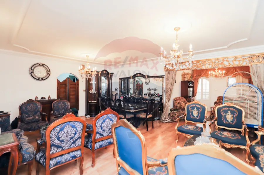 Apartment for sale 160 m Louran (Steps from abo qeer st & Teram.)