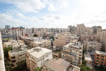 شقة للبيع 300 م الحي اللاتيني (ش أرسطو)