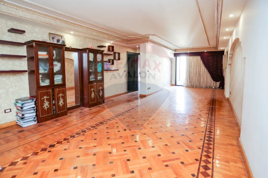 Apartment for sale 201 m Smouha (Continental Palace-Tut Ankh Amun St.)