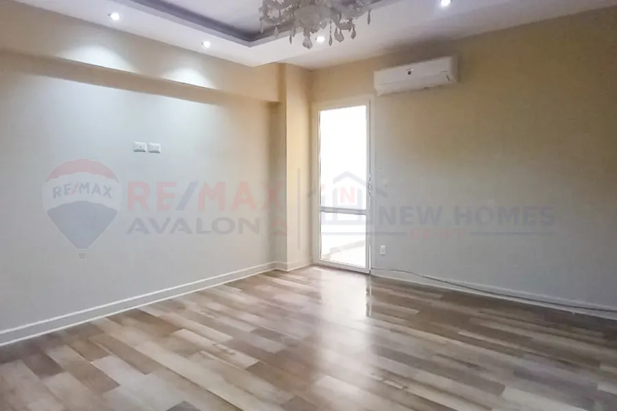 شقة للبيع 205 م رشدي (ش سوريا - برج براند)