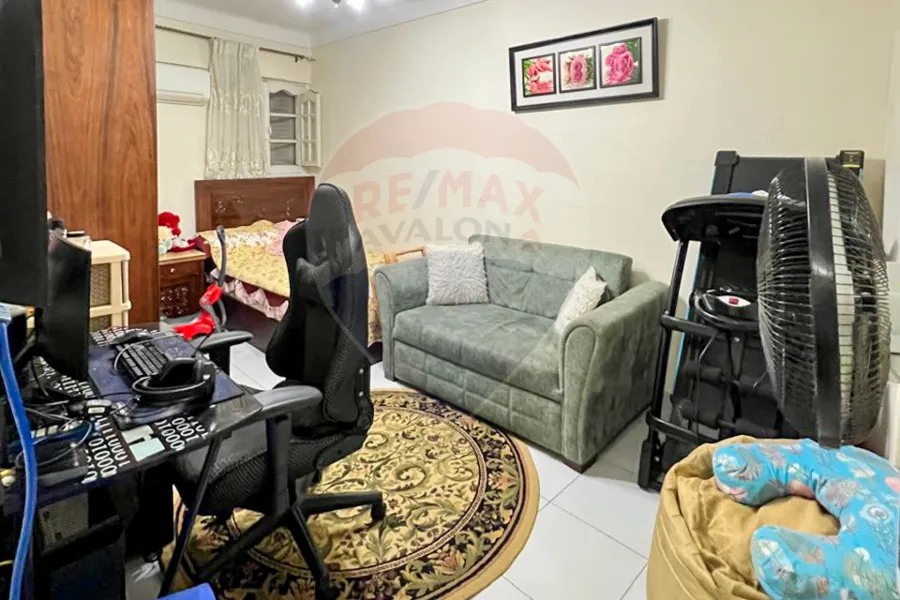 شقة للبيع 135 م سيدي بشر (ش جلال حماد)