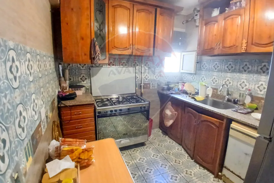 شقة للبيع 112 م سموحة (ش مدرسة الريادة - حدائق السرايا )