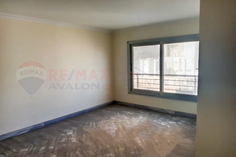 Apartment for rent 268 m Louran (El-Eqbal main st.)
