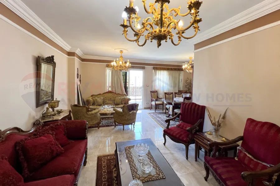 شقة للإيجار 170 م كفر عبده (ميدان سانت جيني)