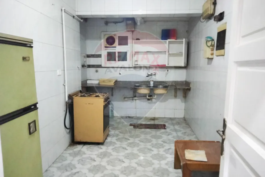 مقر إداري للبيع 250 م لوران (ش الأقبال الرئيسي)