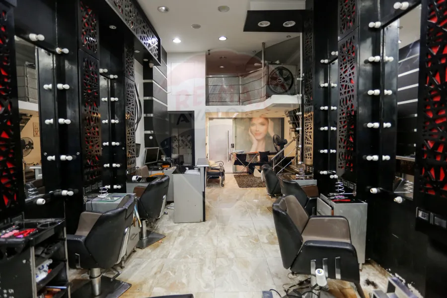 Shop + up floor for Sale 40 m Janaklis (Mortada St)