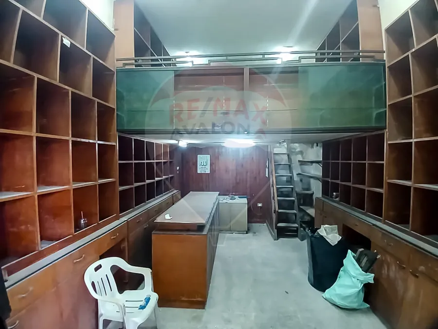Shop 25 m + Up Floor 15 m for rent Sidi Gaber (Abou Qir St.)