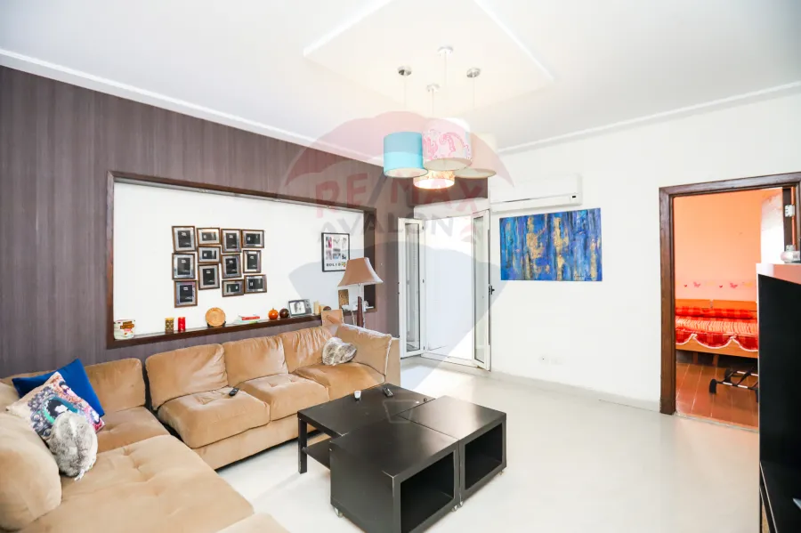 شقة للبيع 300 م جليم ( ش أبوقير)