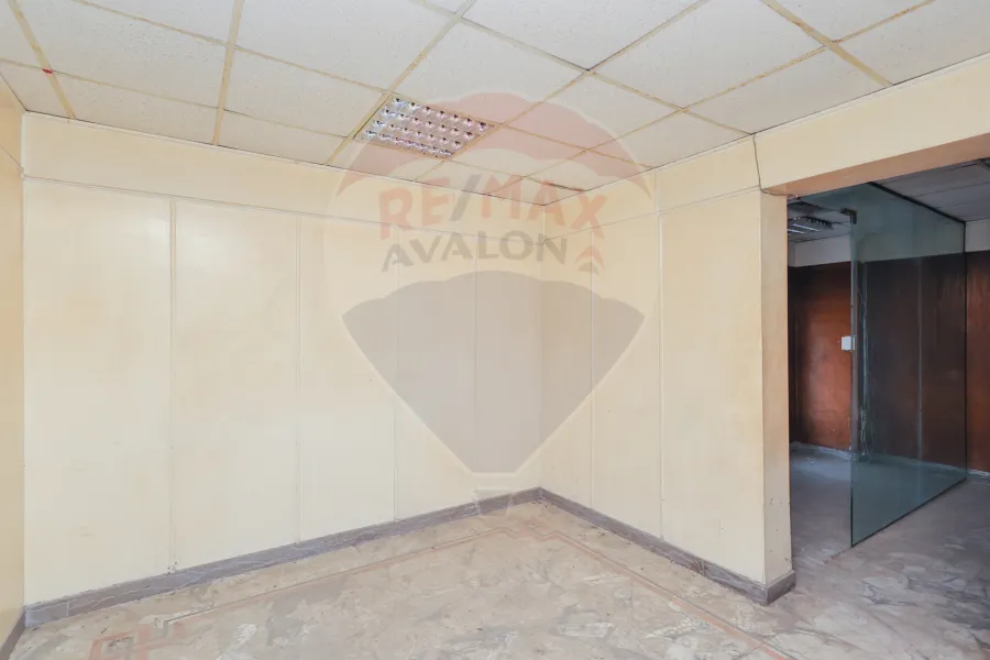 مقر إداري - تجاري للبيع 350 م سموحة (أمام مسجد حاتم)