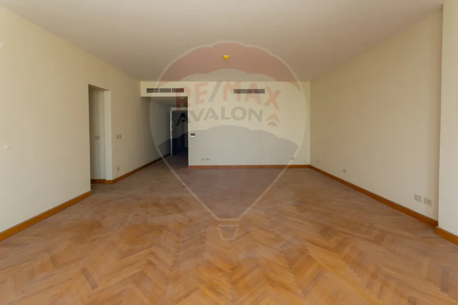 شقة للبيع 248 م سموحة ( ش فوزي معاذ رئيسي - برج اللوتس