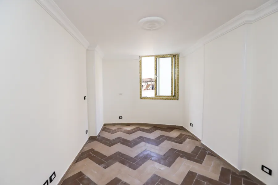 شقة للايجار 155م سموحة ( ميدان فيكتور عمانويل )