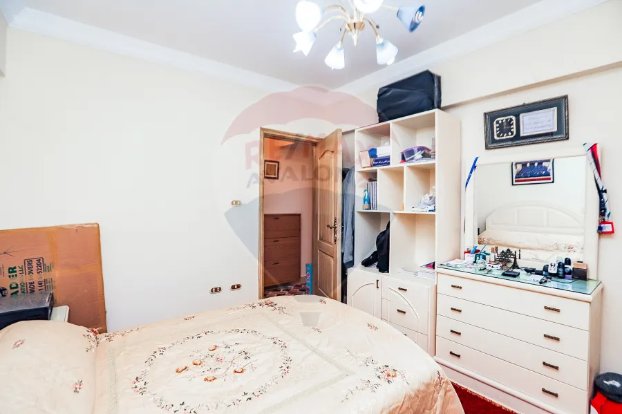 Apartment for Sale 160 m Fleming (Ahmed Basha Tork St - Steps from the Faculty of Physical Education.)