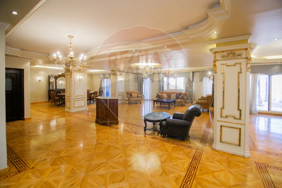 شقه دوبلكس للبيع 650 م لوران (ش عبدالسلام عارف)