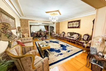 شقة للبيع 218 م محطة الرمل (ش فؤاد مباشرة)