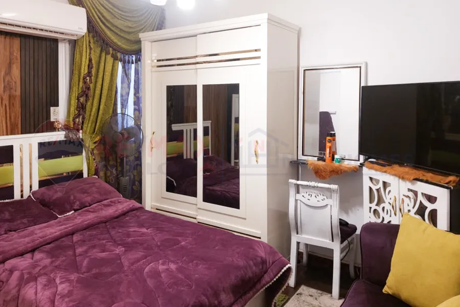 شقة للايجار المفروش 135 م لوران (ش ابو قير)