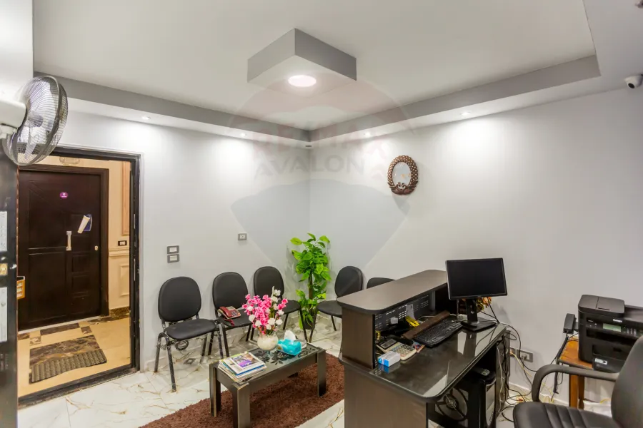 (شقة للبيع 130 م محطة الرمل ( برج الهندى - شارع شكور