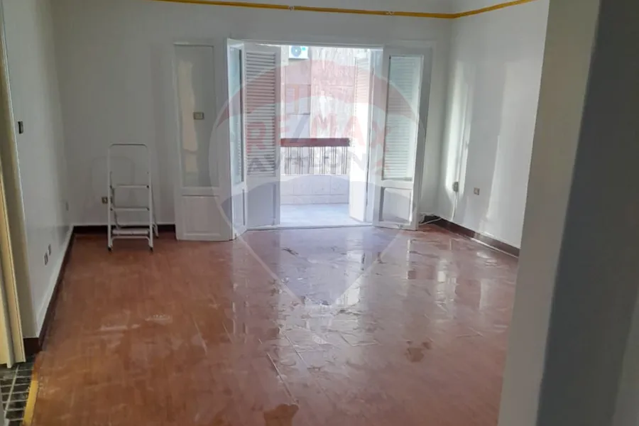 شقة للايجار 120 م مصطفي كامل (عمارات الضباط)