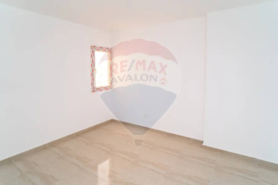 شقة للايجار 178 م سموحة (كومباوند الصيادلة)