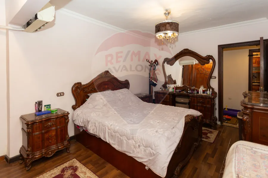 شقة للبيع 130 م ميامي (شارع إسكندر إبراهيم)