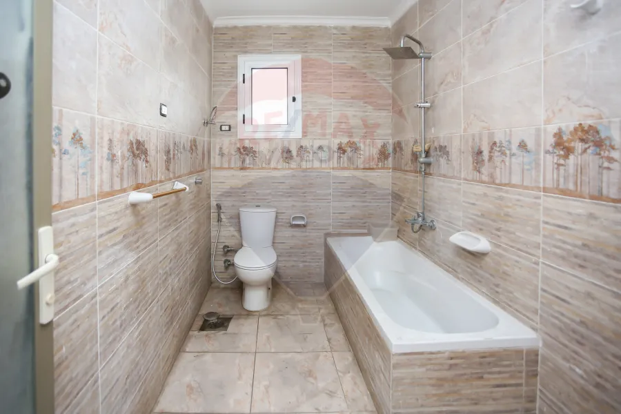 Duplex for sale 200 m Miami (Khaled Ibn El-Walid main st)