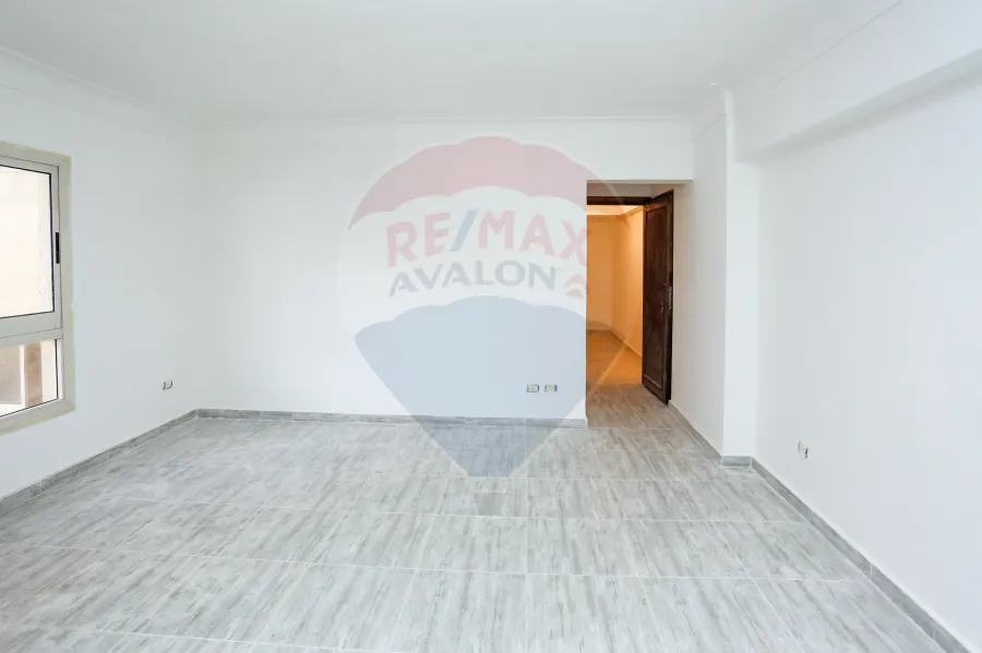 شقة للبيع 196 م سموحة ( كومباوند الإتحادية -أمام حدائق أنطونيادس)