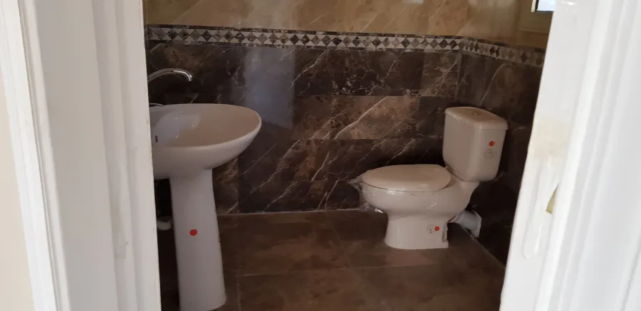 فيلا للإيجار370م كينج مريوط (كومباوند أليكس ويست - مطلات الجولف)