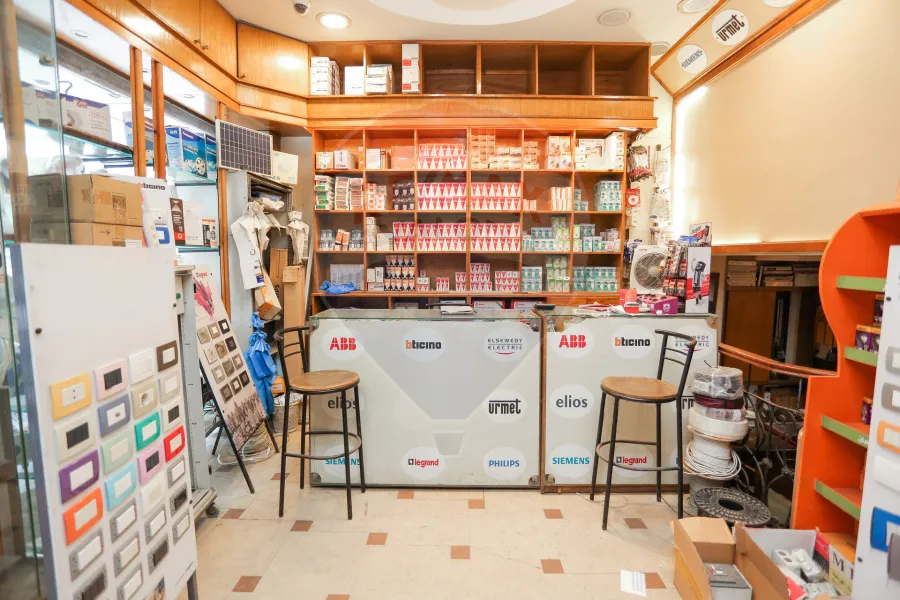 Shop for sale 52 m shop + 15 m storage Al-Ibrahmia (Port Said st.)