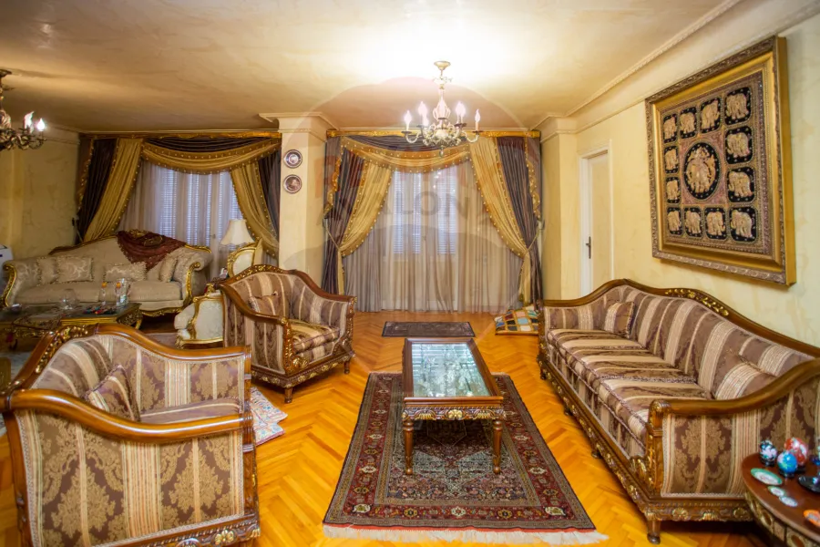Apartment for sale 300 m sidi gaber (El-Mosheer Ahmed Ismail st)