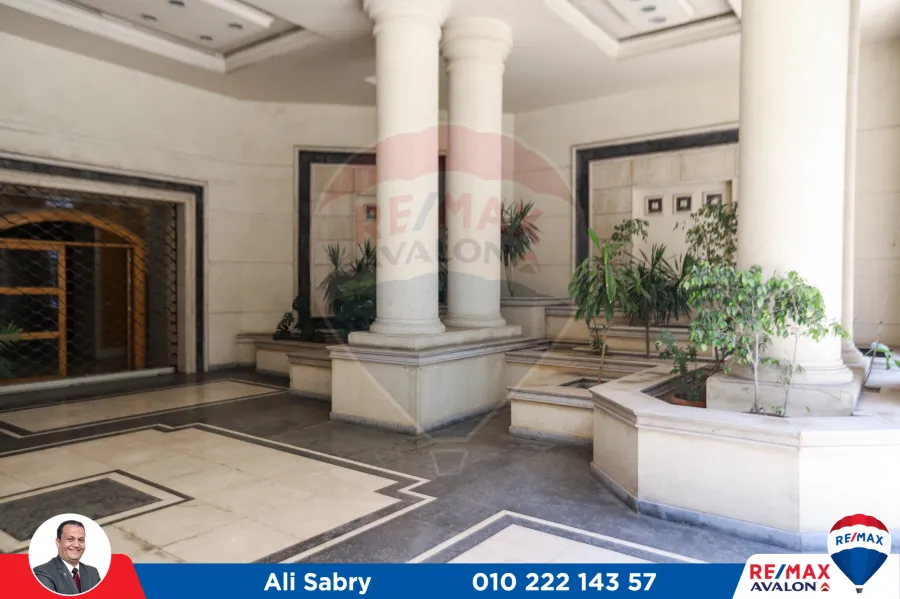 شقة للبيع 248 م سموحة (ابراج اللوتس ش فوزي معاذ)